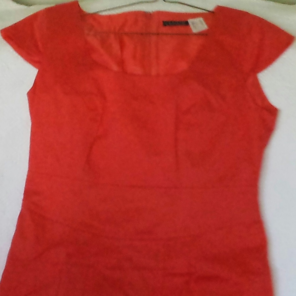 Cap-sleeved  Scoop Neck Dress